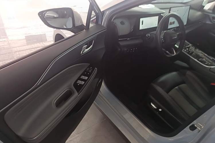 Used AION S Plus 2022 70 Executive Edition Driver Seat