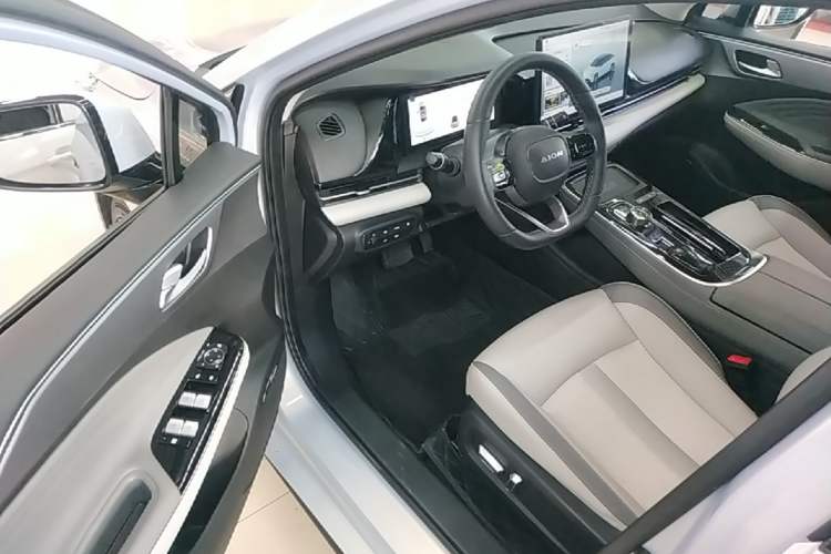 Used AION S Plus 2022 70 Executive Edition Driver Seat