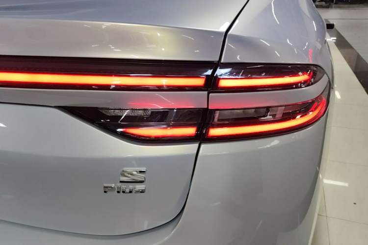 Used AION S Plus 2022 70 Intelligent Edition Exterior 3
