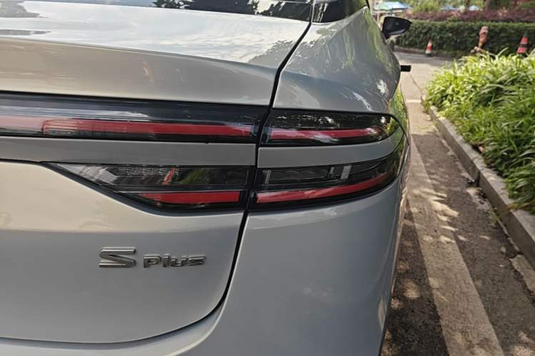 Used AION S Plus 2022 70 Intelligent Edition Exterior 3