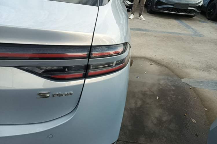 Used AION S Plus 2022 70 Intelligent Edition Exterior 3