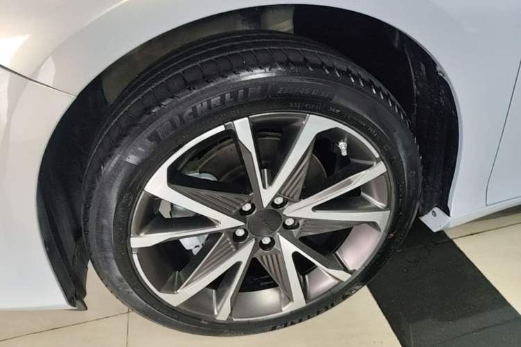 Used AION S Plus 2022 70 Intelligent Edition Exterior 4