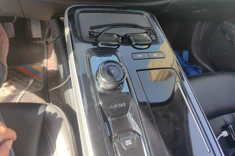 Used AION S Plus 2022 70 Enjoy Edition Gear Lever