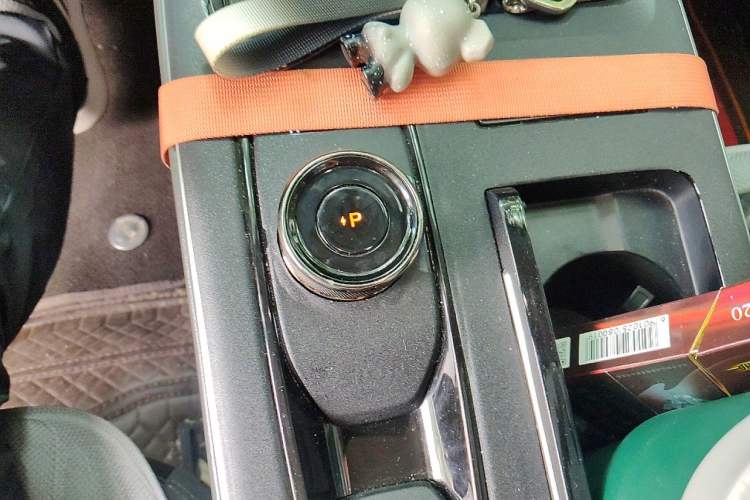 Used AION S Plus 2022 70 Enjoy Edition Gear Lever