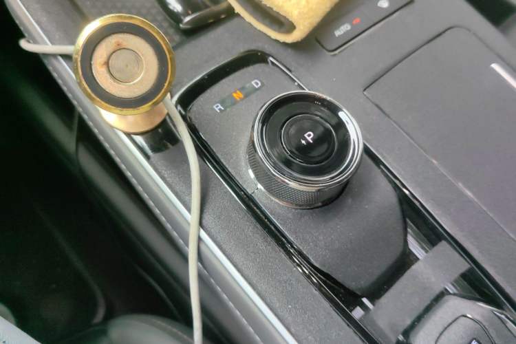 Used AION S Plus 2022 80 Tech Edition Gear Lever