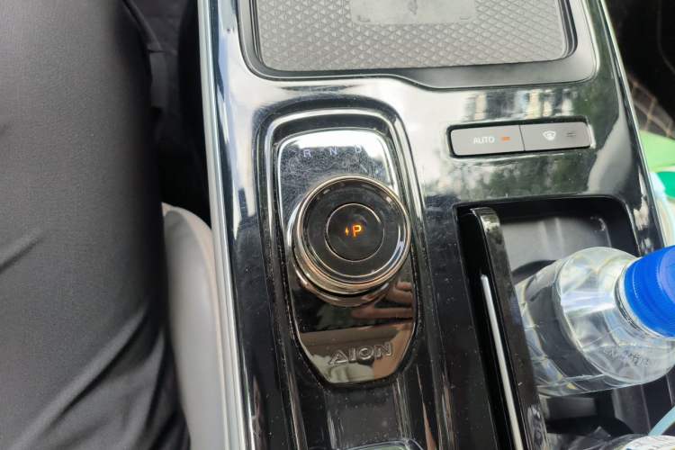 Used AION S Plus 2022 80 Tech Edition Gear Lever