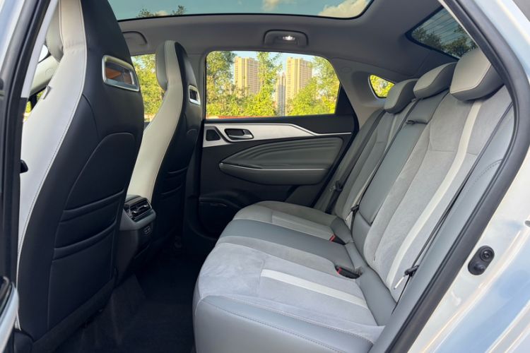 Used AION S Plus 2022 70 Intelligent Edition Interior 2