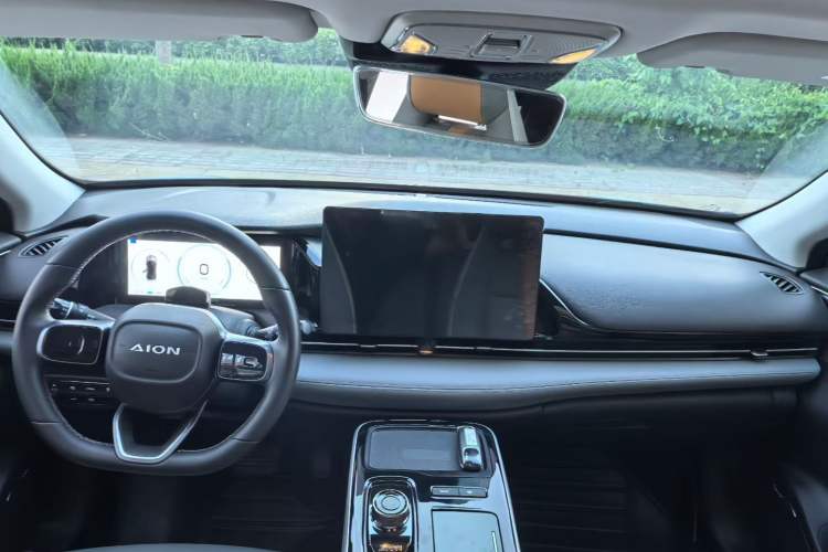Used AION S Plus 2022 70 Intelligent Driving Edition Interior 4