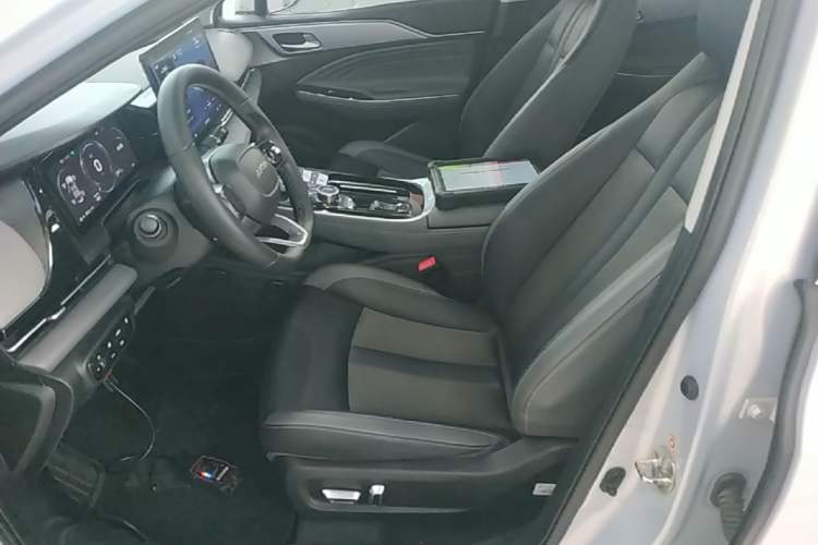 Used AION S Plus 2022 80 Tech Edition Left Front Seat
