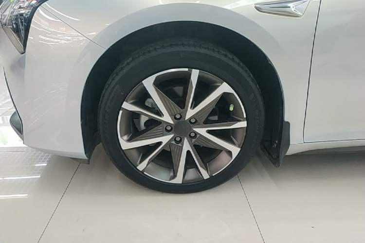 Used AION S Plus 2022 80 Tech Edition Left Front Wheel Hub