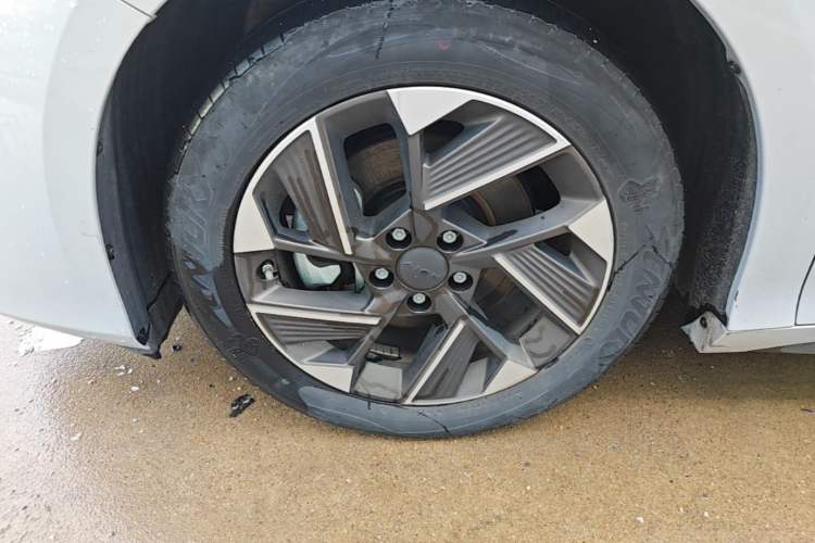 Used AION S Plus 2022 70 Enjoy Edition Left Front Wheel Hub