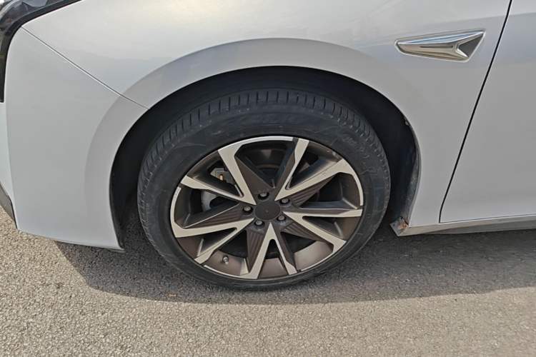 Used AION S Plus 2022 70 Intelligent Edition Left Front Wheel Hub