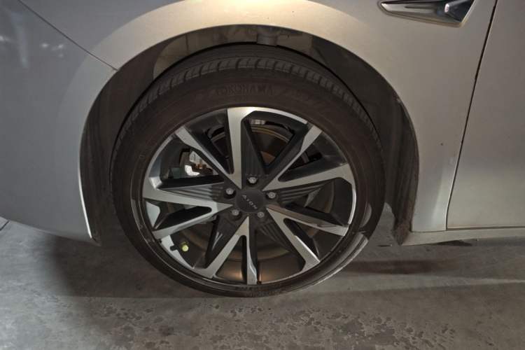 Used AION S Plus 2022 80 Tech Edition Left Front Wheel Hub