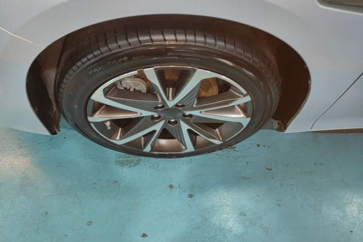 Used AION S Plus 2022 80 Tech Edition Left Front Wheel Hub
