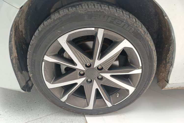 Used AION S Plus 2022 70 Intelligent Edition Left Front Wheel Hub