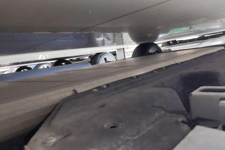 Used AION S Plus 2022 80 Tech Edition Left Side Sill