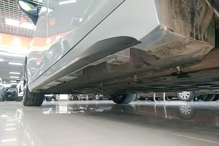Used AION S Plus 2022 70 Executive Edition Left Side Sill
