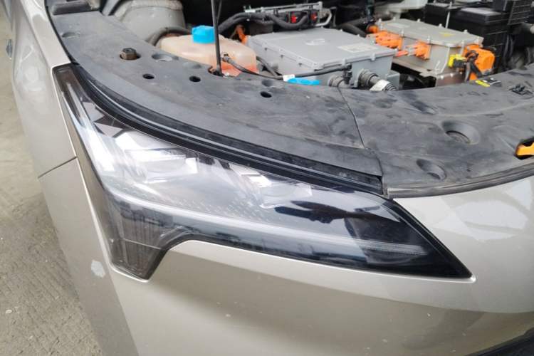 Used AION S Plus 2022 80 Tech Edition Right Front Headlight