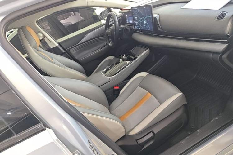 Used AION S Plus 2022 80 Tech Edition Right Front Seat