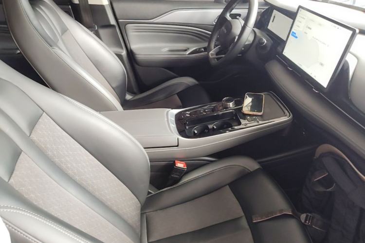 Used AION S Plus 2022 80 Tech Edition Right Front Seat