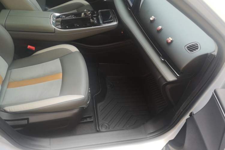 Used AION S Plus 2022 70 Intelligent Edition Right Front Seat