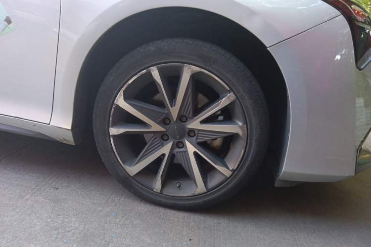 Used AION S Plus 2022 70 Intelligent Edition Right Front Wheel Hub