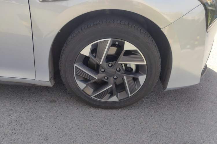 Used AION S Plus 2022 70 Enjoy Edition Right Front Wheel Hub