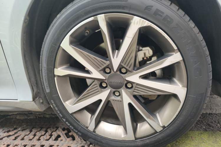 Used AION S Plus 2022 70 Intelligent Edition Right Front Wheel Hub