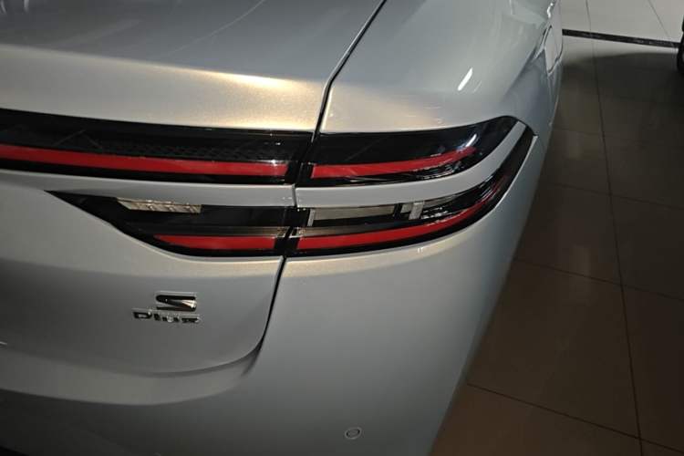 Used AION S Plus 2022 70 Intelligent Driving Edition Right Rear Taillight