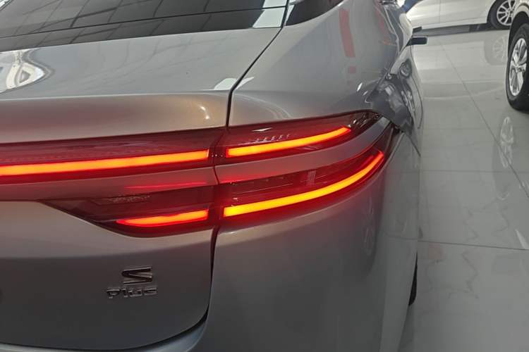 Used AION S Plus 2022 70 Intelligent Driving Edition Right Rear Taillight