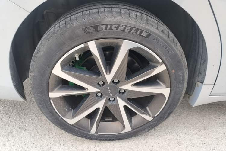 Used AION S Plus 2022 70 Intelligent Driving Edition Right Rear Wheel Hub