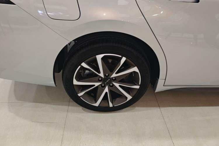 Used AION S Plus 2022 70 Intelligent Edition Right Rear Wheel Hub