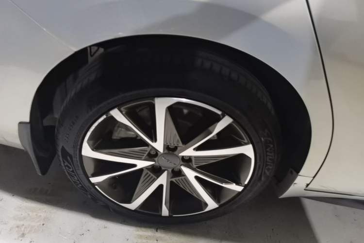 Used AION S Plus 2022 70 Intelligent Edition Right Rear Wheel Hub