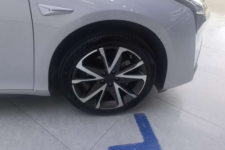 Used AION S Plus 2022 70 Intelligent Edition Right Rear Wheel Hub