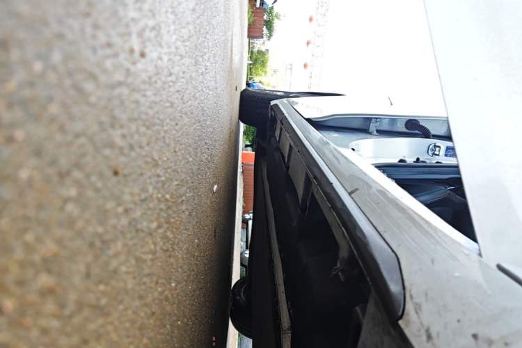 Used AION S Plus 2022 70 Enjoy Edition Right Side Sill