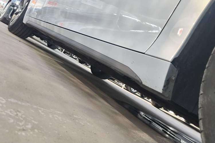 Used AION S Plus 2022 70 Intelligent Edition Right Side Sill