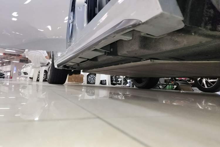Used AION S Plus 2022 70 Intelligent Edition Right Side Sill