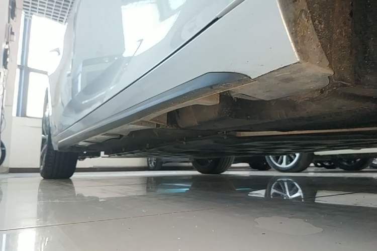 Used AION S Plus 2022 70 Executive Edition Right Side Sill