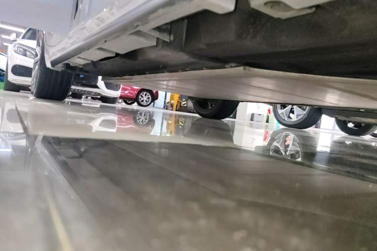 Used AION S Plus 2022 70 Intelligent Edition Right Side Sill