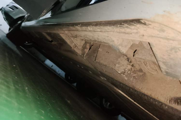 Used AION S Plus 2022 70 Intelligent Edition Right Side Sill