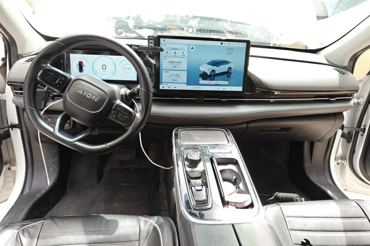Used AION S Plus 2022 70 Intelligent Edition Center Console