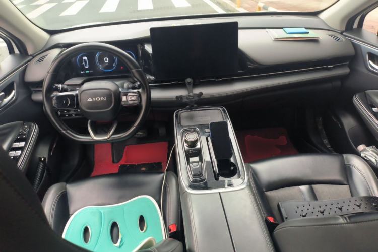 Used AION S Plus 2022 70 Intelligent Edition Center Console