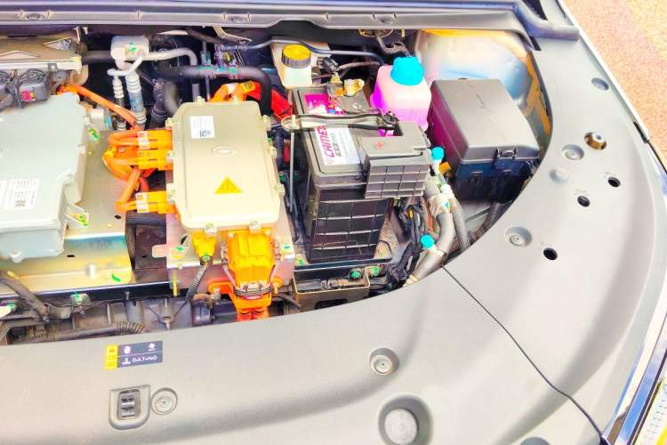 Used AION S Plus 2022 80 Tech Edition Engine Bay Left