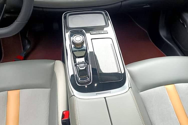 Used AION S Plus 2022 70 Enjoy Edition Gear Lever
