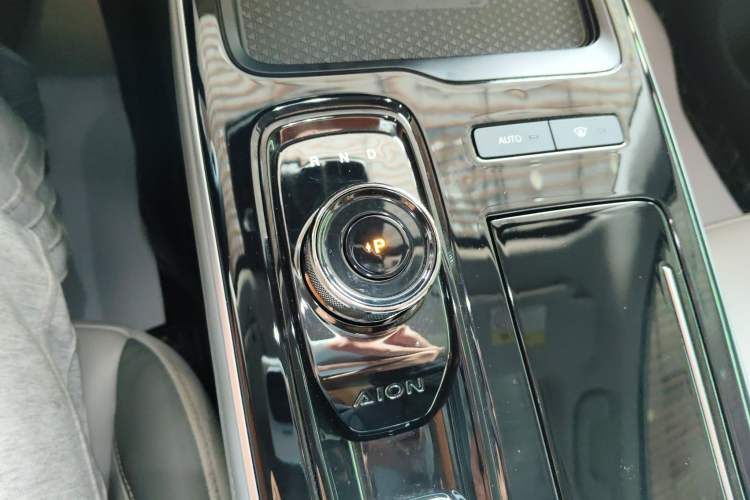 Used AION S Plus 2022 80 Tech Edition Gear Lever