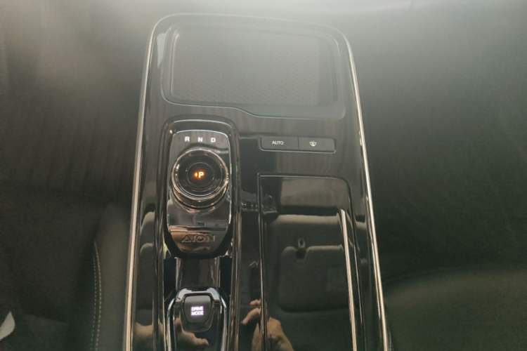 Used AION S Plus 2022 80 Tech Edition Gear Lever