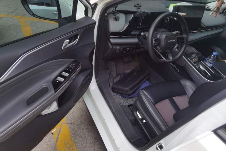 Used AION S Plus 2022 70 Enjoy Edition Interior 3