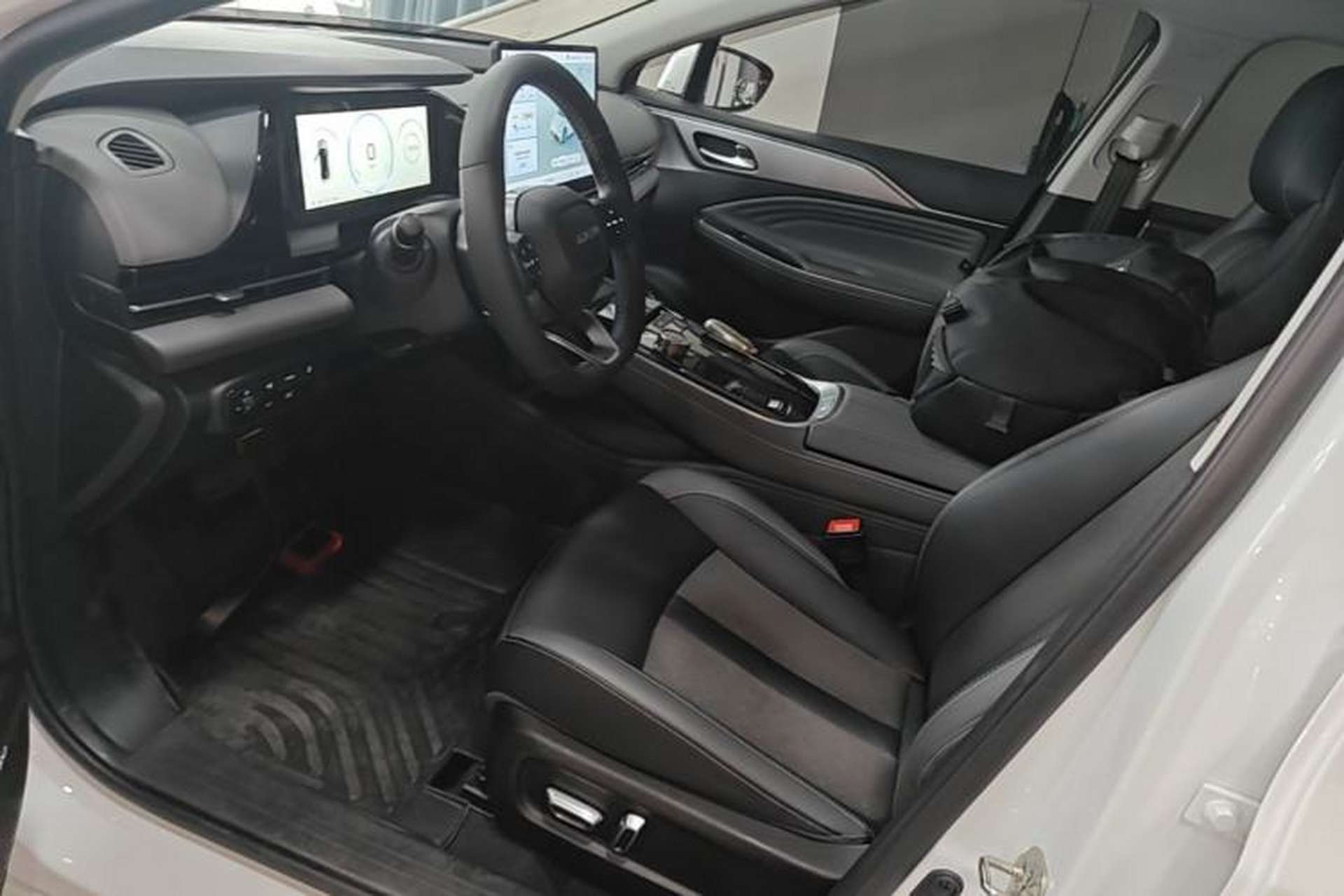 Used AION S Plus 2022 80 Tech Edition Left Front Seat