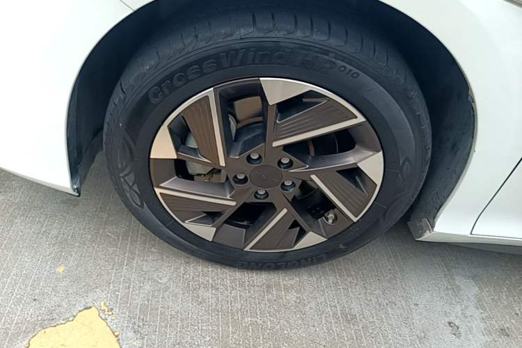 Used AION S Plus 2022 70 Enjoy Edition Left Front Wheel Hub