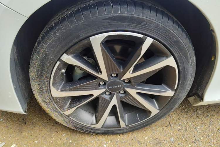 Used AION S Plus 2022 70 Intelligent Driving Edition Left Front Wheel Hub